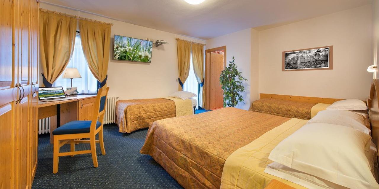 Hotel Cristallo Пейо Экстерьер фото