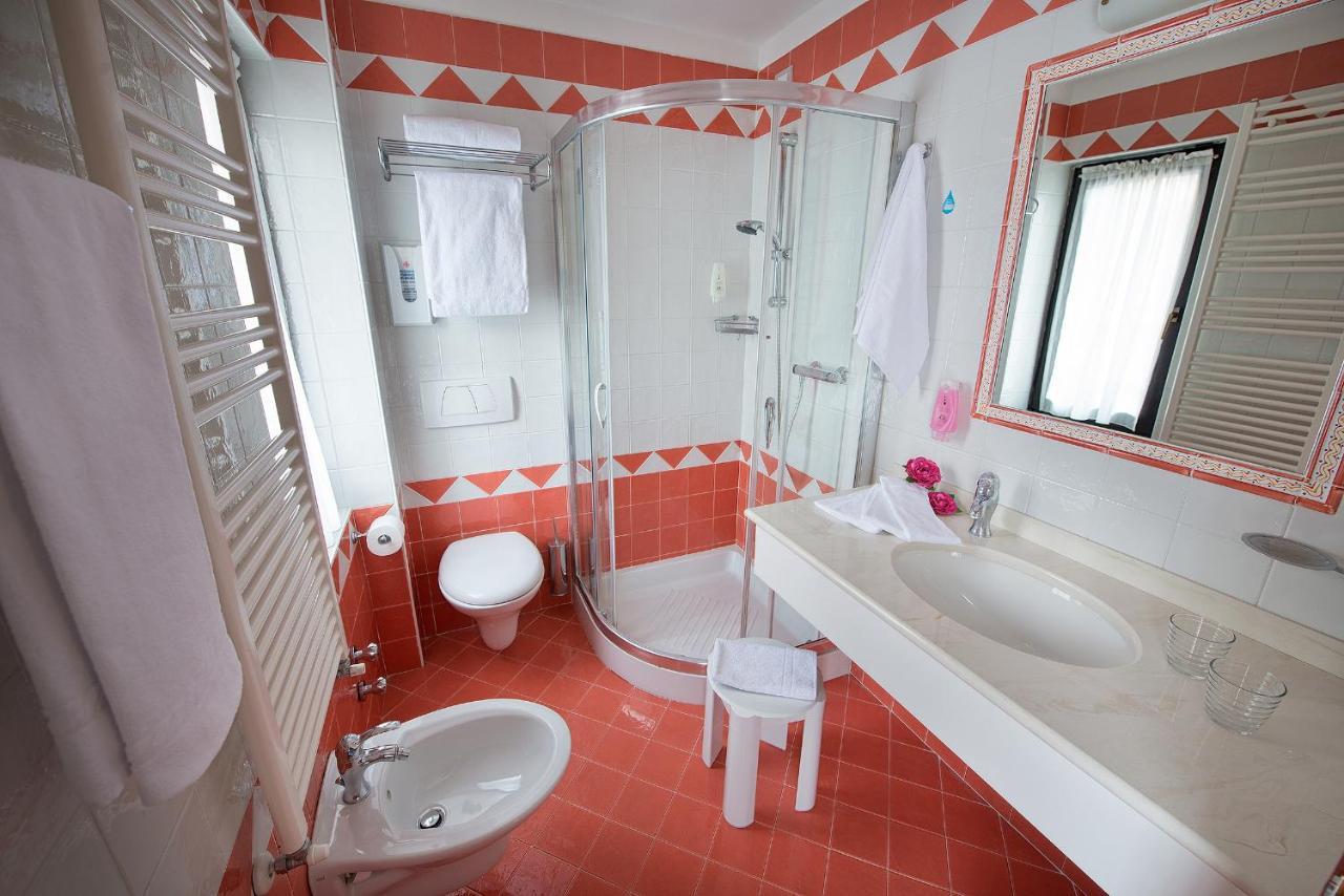 Hotel Cristallo Пейо Номер фото