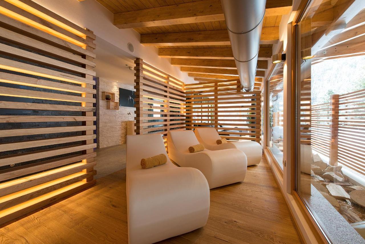 Hotel Cristallo Пейо Экстерьер фото
