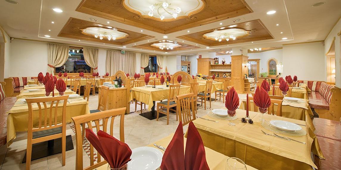 Hotel Cristallo Пейо Экстерьер фото
